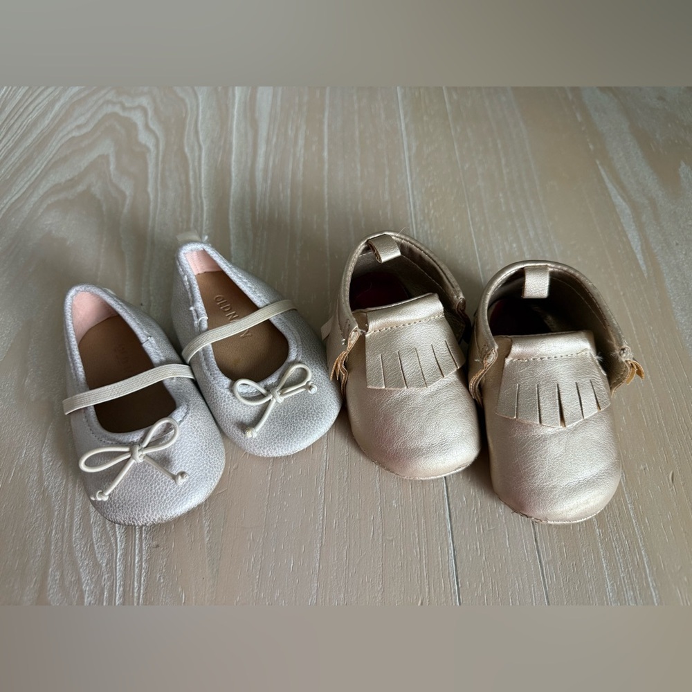 Old Navy|FREE w kids purchase,Stylish baby girl Shoes Set - Cream and Gold•0-6M